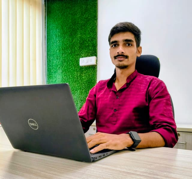 Ankit Dubey - Digital Marketing Manager at Sumedicon